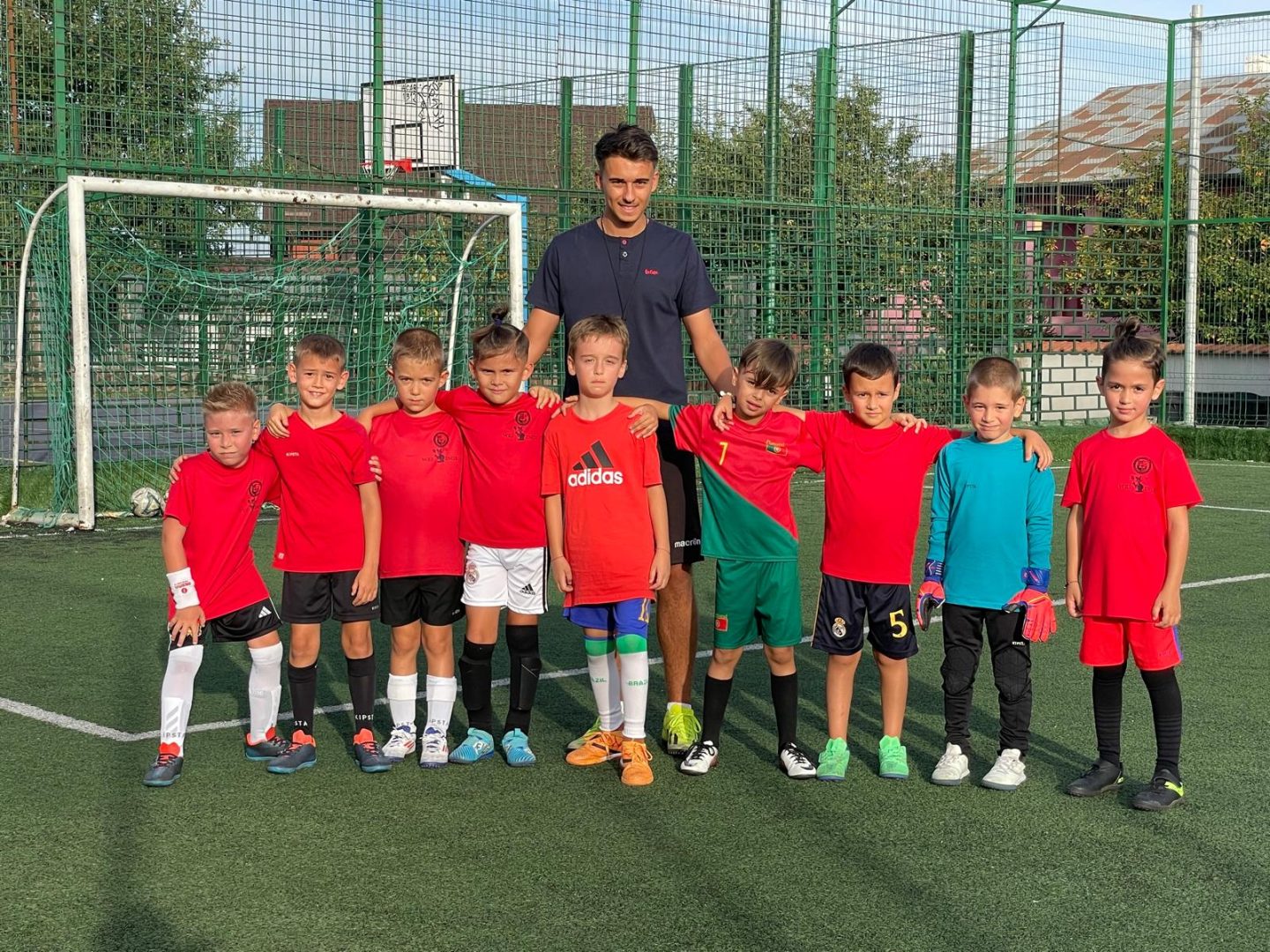 MiciClub 13 Educația prin joc: Dumitru Eduard Andrei, antrenor la ACS Sud Dobroești, și filosofia lui de a crește campioni cu inimă