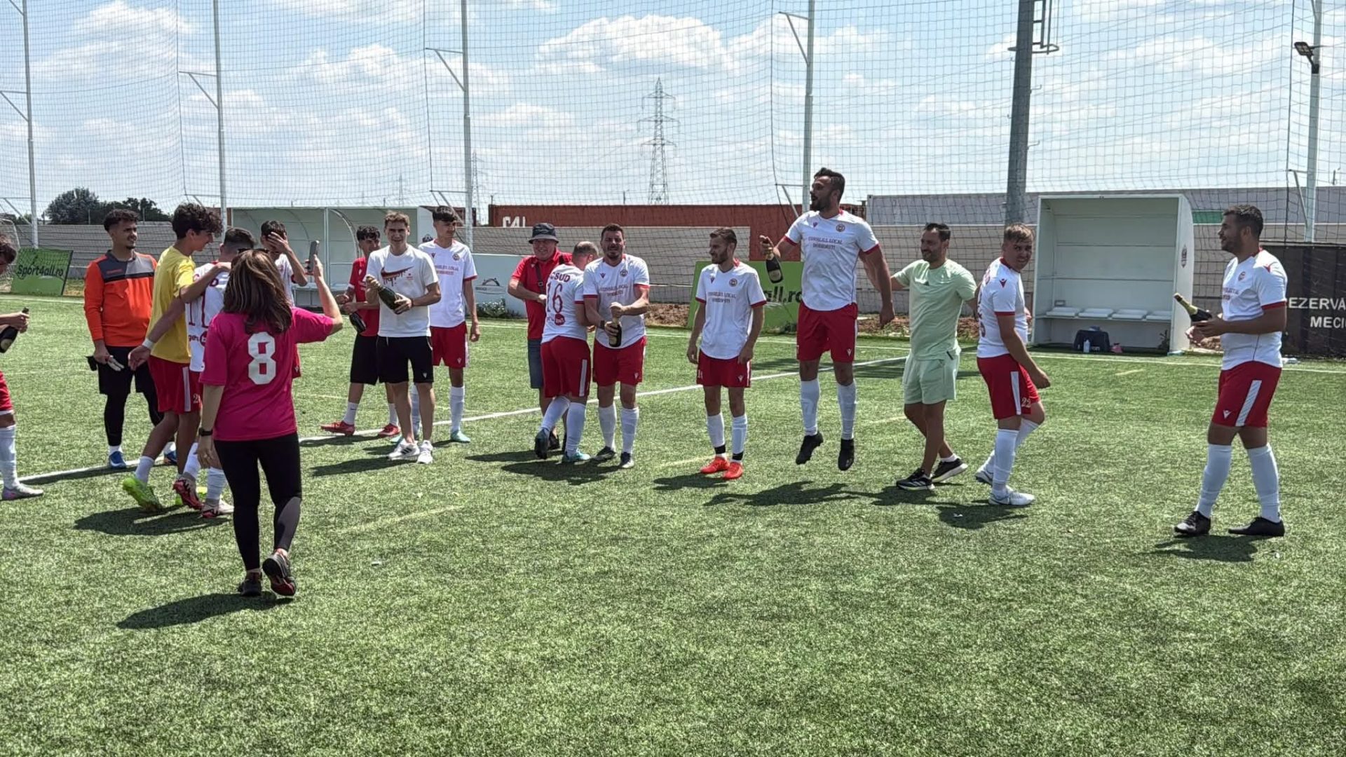 MiciClub 11 Trei oameni, un singur vis: Profir, Costel și Marinescu scriu istorie în Dobroești